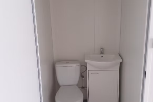 Bureau modulaire équipé 18 m² avec toilettes intégrées 5
