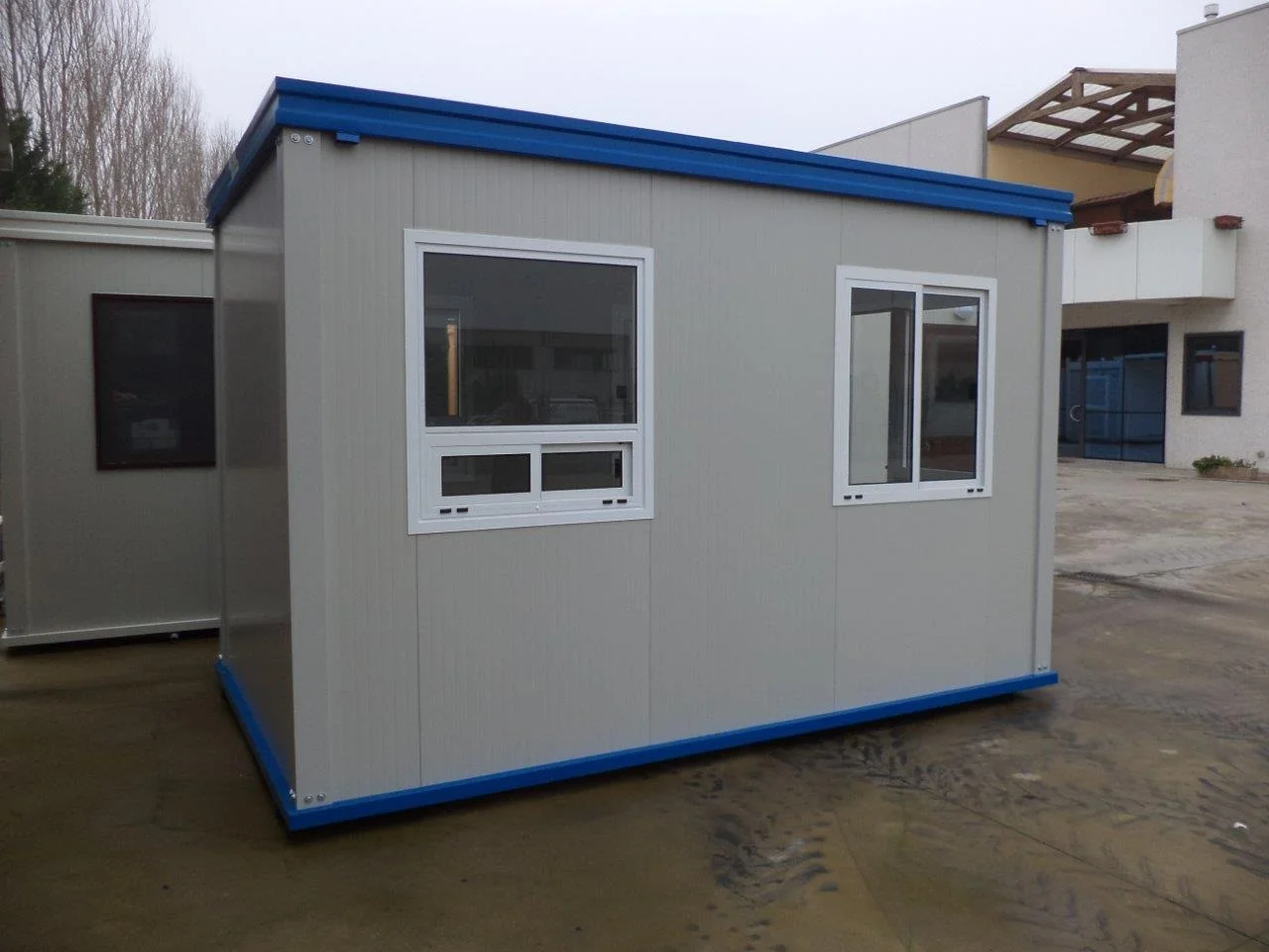 Container de chantier 4 × 2,4 m 3