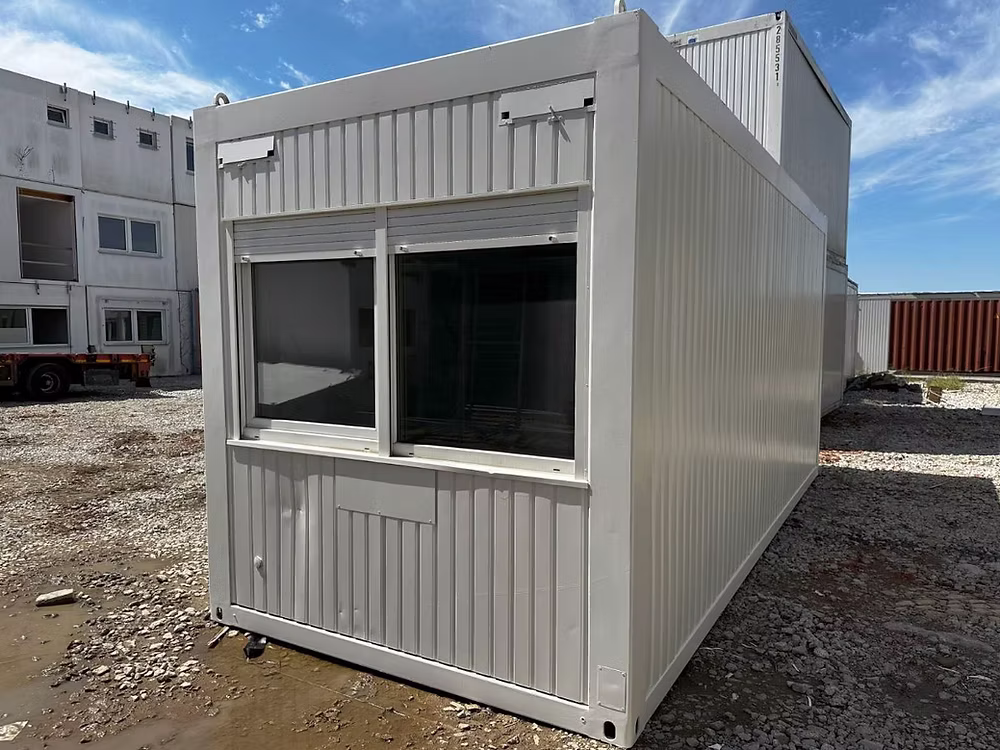 Conteneur bureau 2,5 × 6 m 10