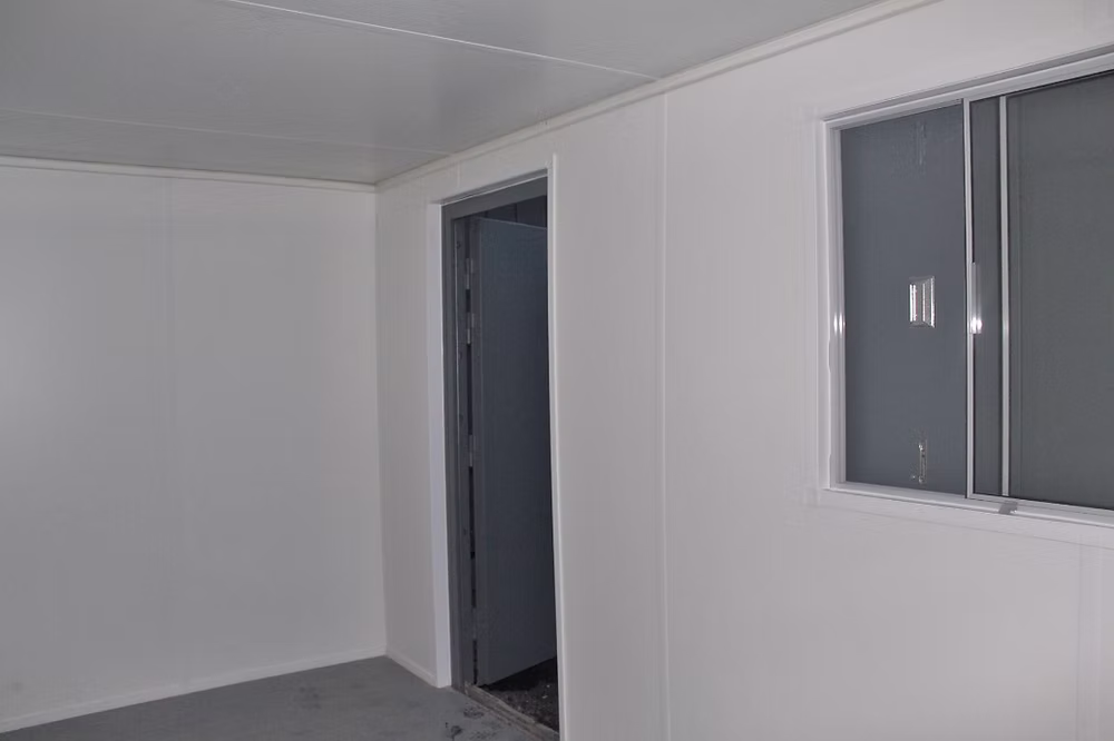 Conteneur Bureau 20 Pieds – Équipé et Sécurisé 9