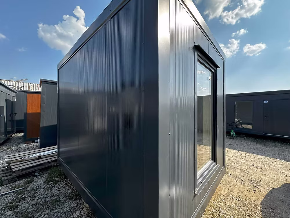 Conteneur Bureau  Espace Commercial Ouvert – 13,5 m² 7