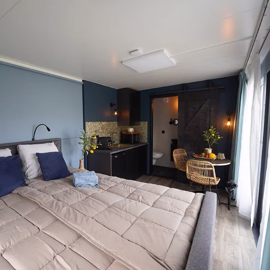 Conteneur Bureau Stockage 6×3 m – Modèle HELSINKI 4