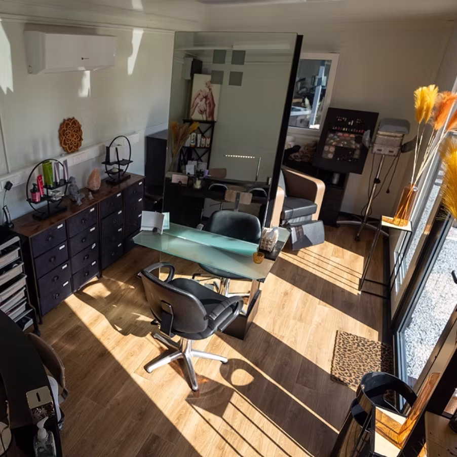 Conteneur Bureau Stockage 6×3 m – Modèle HELSINKI 6