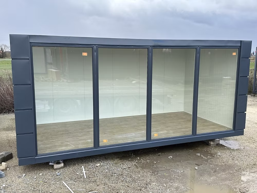 Conteneur Commercial 3×6 m – Open Space avec Vitrines 4