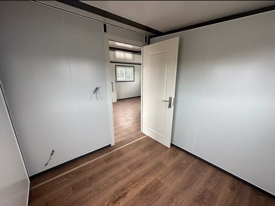 Conteneur Mobile 19x20ft – Modèle Tiny House Deluxe (2023) 3