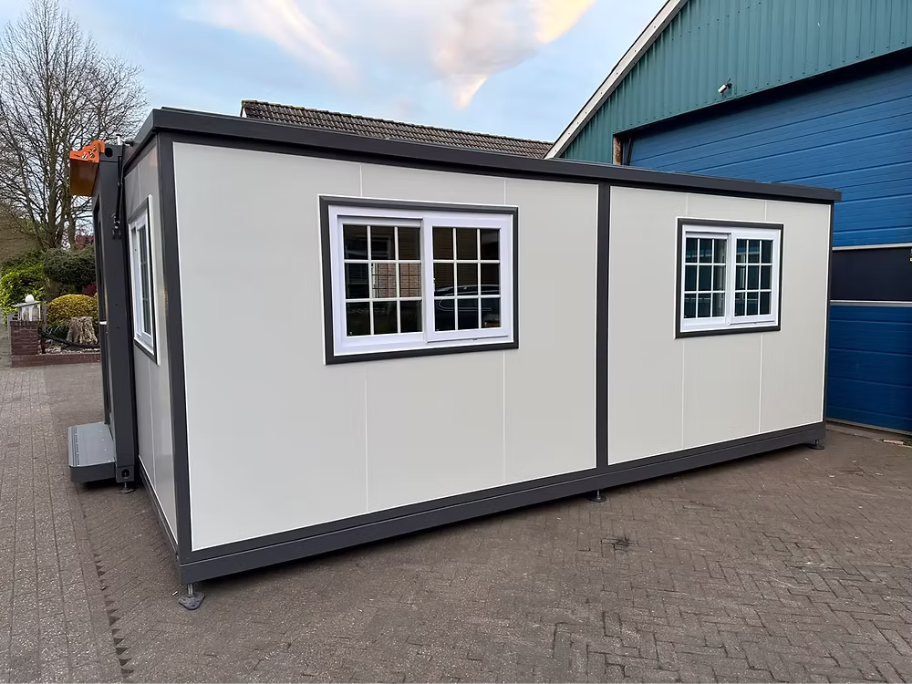 Conteneur Mobile 19x20ft – Modèle Tiny House Deluxe (2023) 8