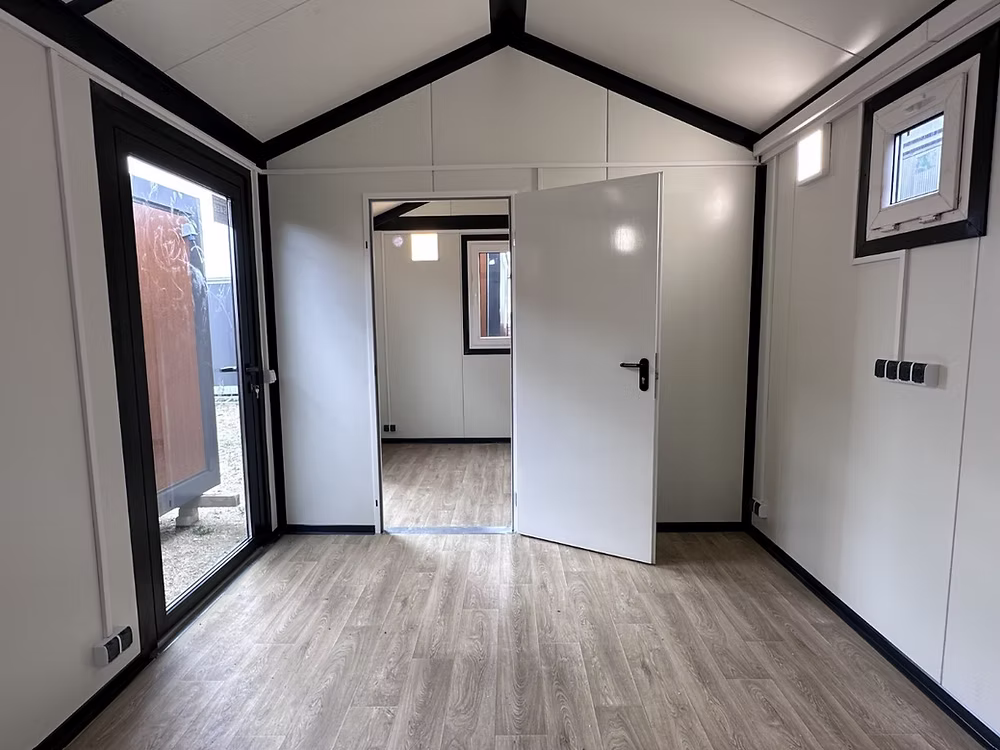 Conteneur modulaire 21 m² – 2 accès 7
