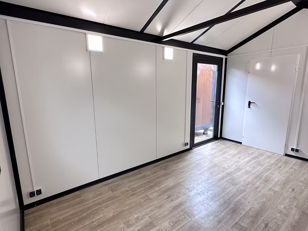 Conteneur modulaire 21 m² – 2 accès 8