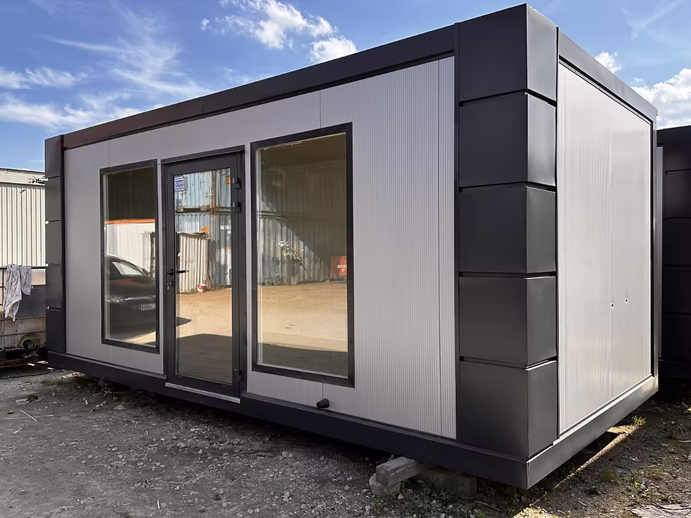 Conteneur Pavillon Commercial 3×6 m – Toilettes & Kitchenette 7