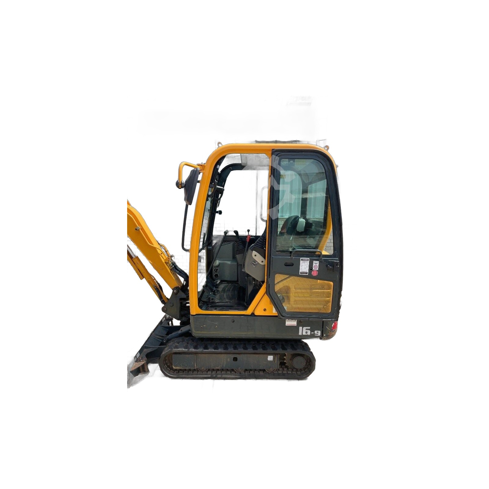 Hyundai Robex 16-9 – Mini-pelle sur chenilles – Occasion – 2015 – 1687 h – 1 820 kg 14